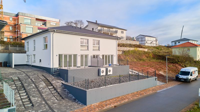 Erstbezug! Neubau-Doppelhaushälfte in Bestlage – stilvoll, effizient und familienfreundlich